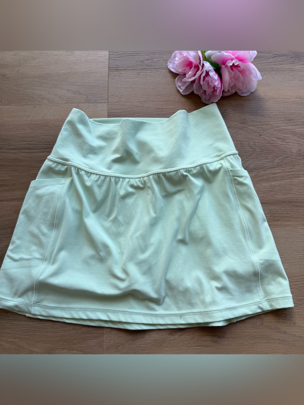 Athleta Mint Green A-Line Athletic Skort XS logo shorts pockets outside & inside